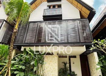1.1 Villa Pasisi